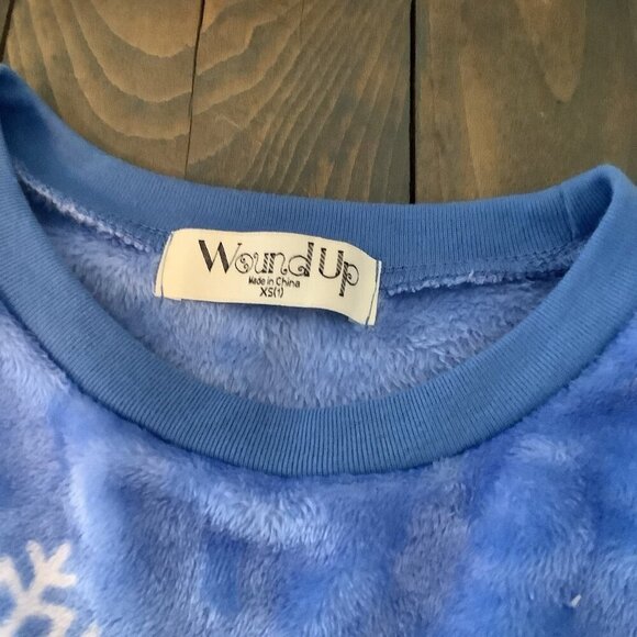 Let It Snow... Somewhere Else Super Soft Graphic Fleece Sweatshirt Size XS (XM2) - Picture 4 of 6